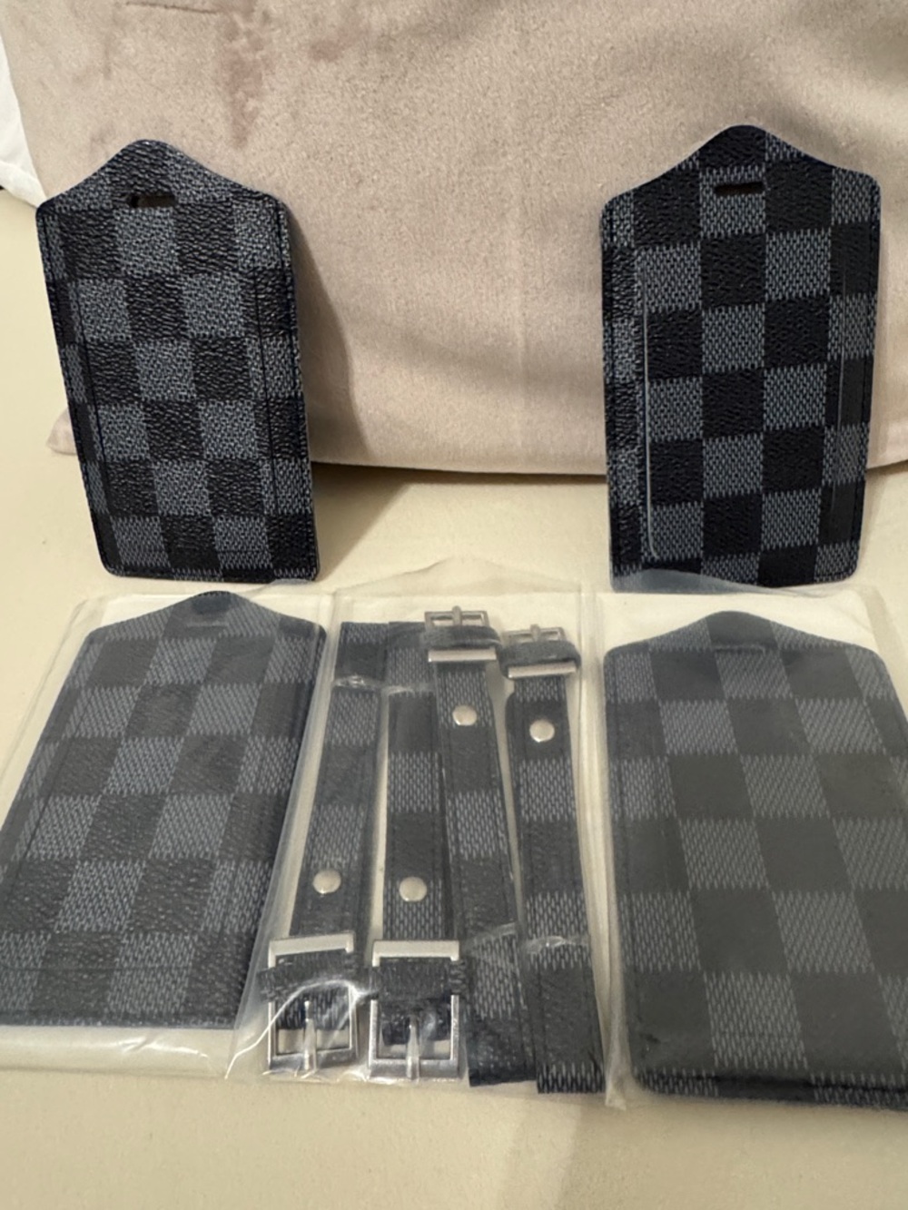 Checkered Luggage Tags and Straps - Black and Gray